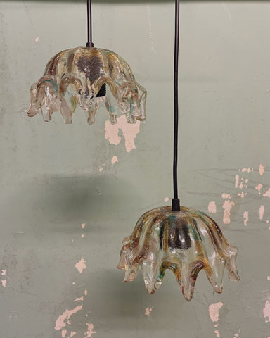 Set van 2 Franse hanglampjes, gekleurd glas