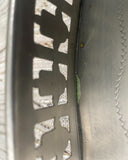 Zilverkleurig dienblad op pootjes