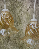 Set van 2 Franse hanglampjes, warm glas