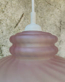 Roze hanglamp met witte bloemen