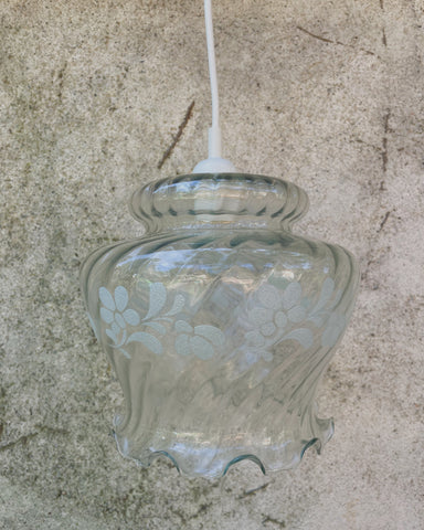 Hanglamp transparant met witte bloemen
