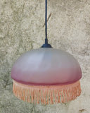 Roze hanglamp met franjes