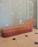 SOLD - Zacht roze chaise longue